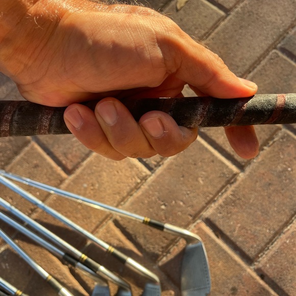 Powerbilt citation iron set in right hand - Picture 7 of 8